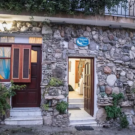 Bella Style Rooms&apartments Pitsidia